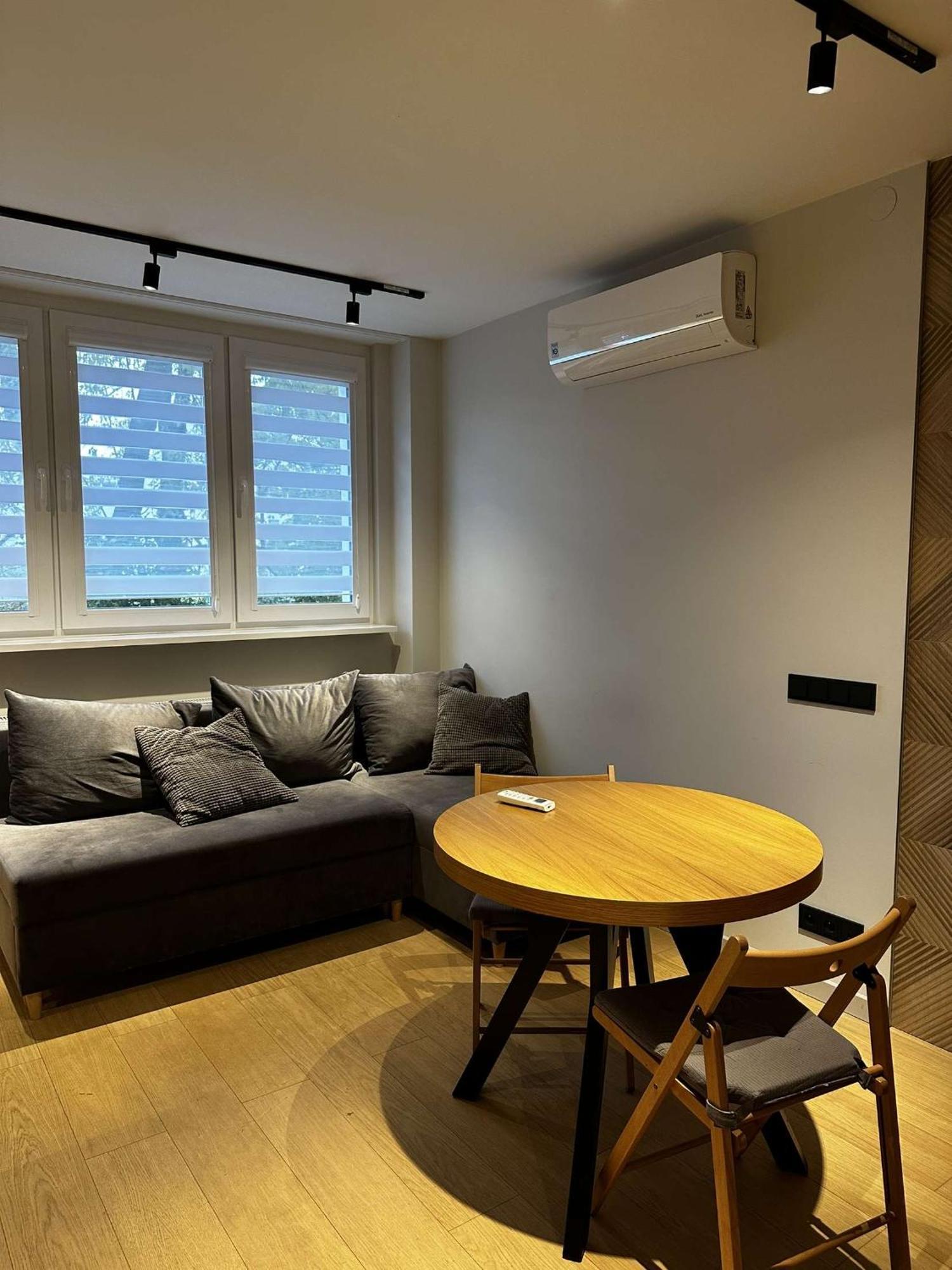 Apartament- Metro Trocka Warsaw Luaran gambar